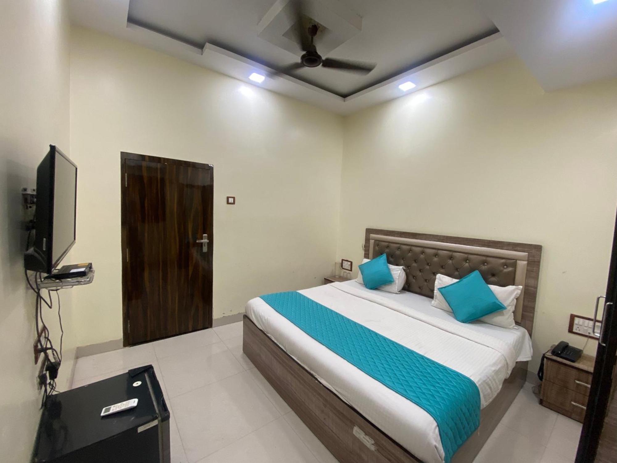 Hotel Apsara- Near J J Hospital Mumbai  Buitenkant foto