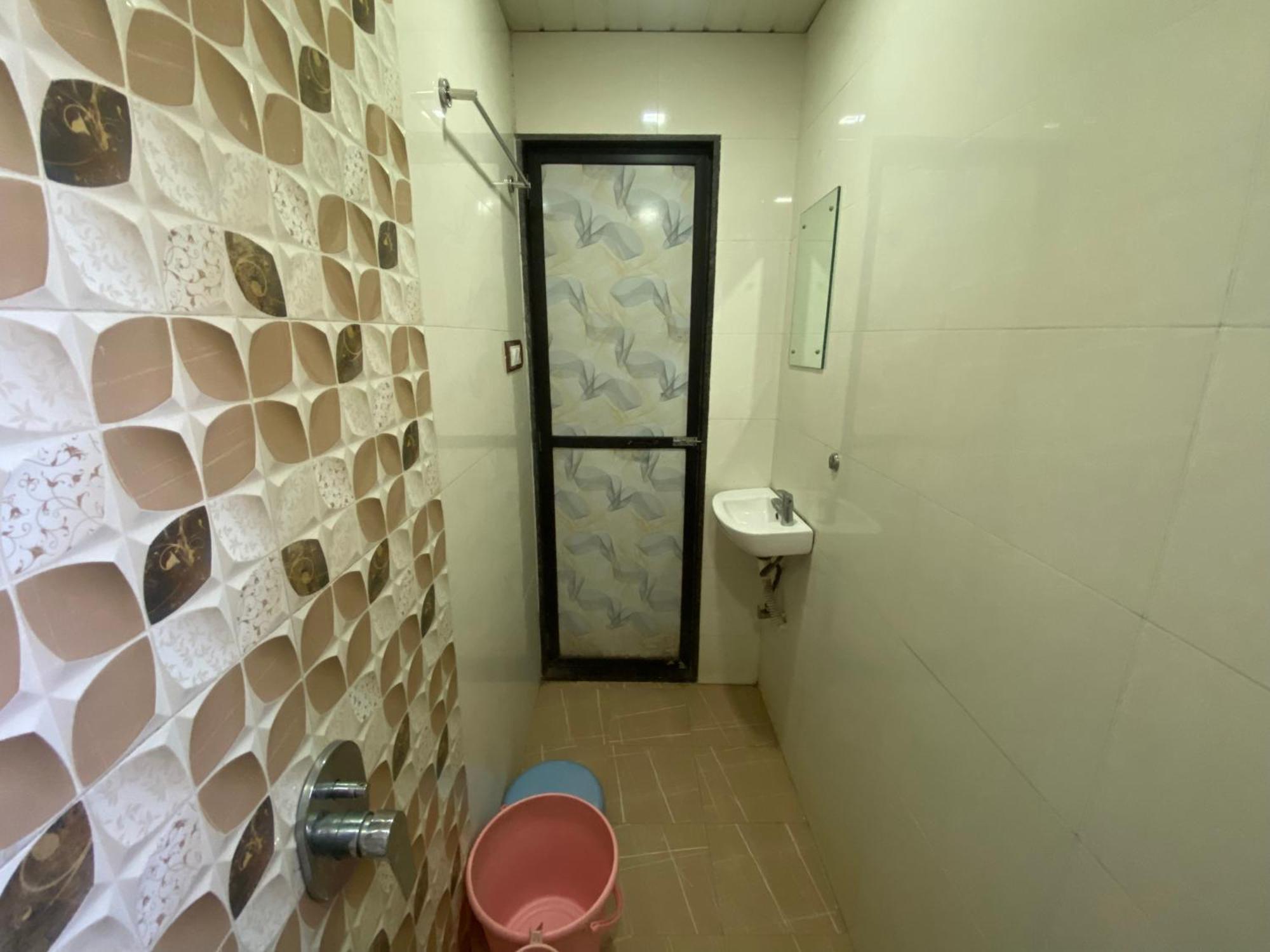 Hotel Apsara- Near J J Hospital Mumbai  Buitenkant foto