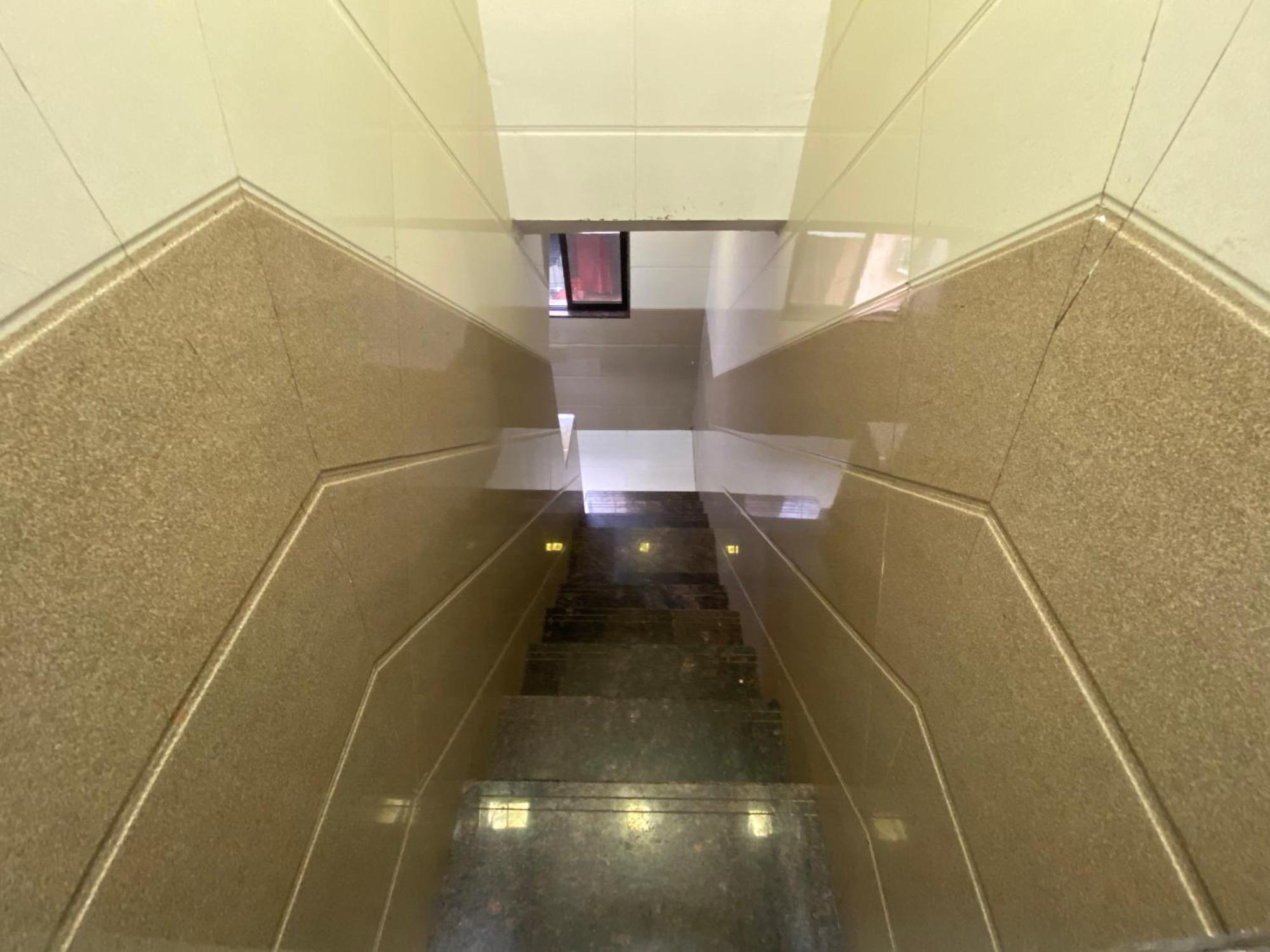 Hotel Apsara- Near J J Hospital Mumbai  Buitenkant foto