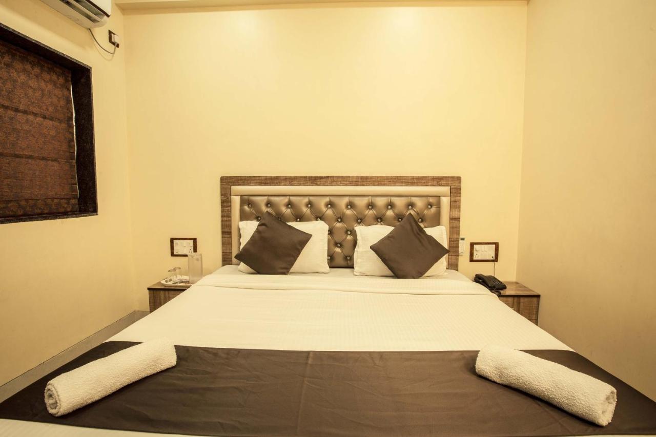Hotel Apsara- Near J J Hospital Mumbai  Buitenkant foto