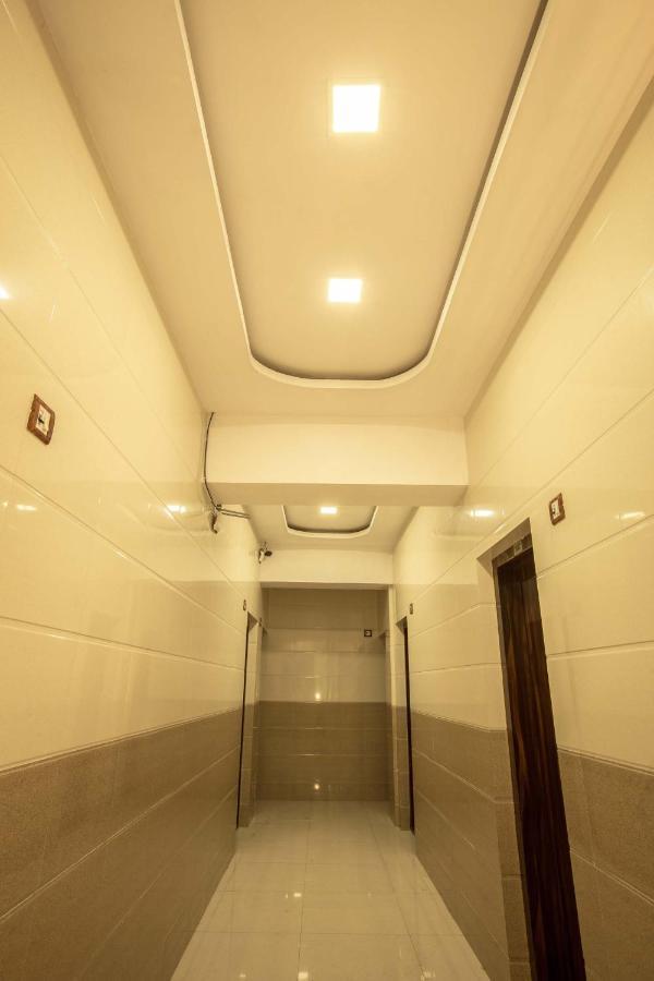 Hotel Apsara- Near J J Hospital Mumbai  Buitenkant foto