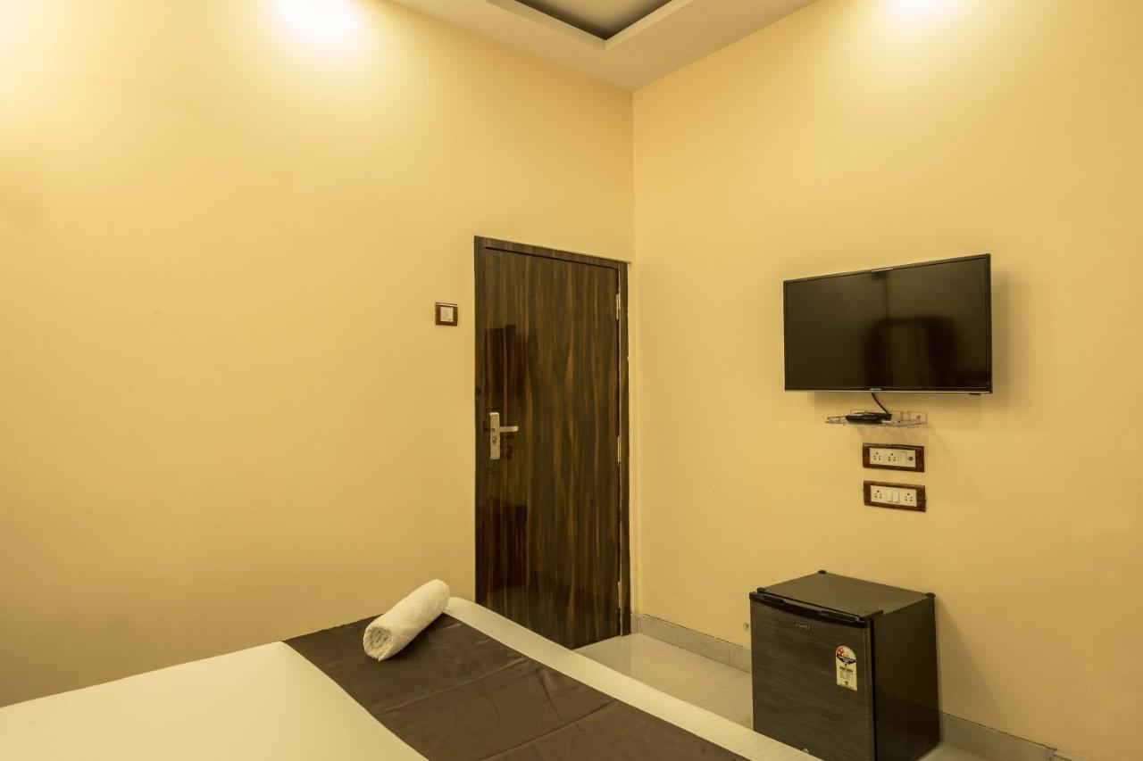 Hotel Apsara- Near J J Hospital Mumbai  Buitenkant foto