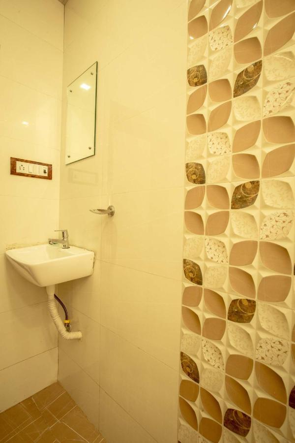 Hotel Apsara- Near J J Hospital Mumbai  Buitenkant foto