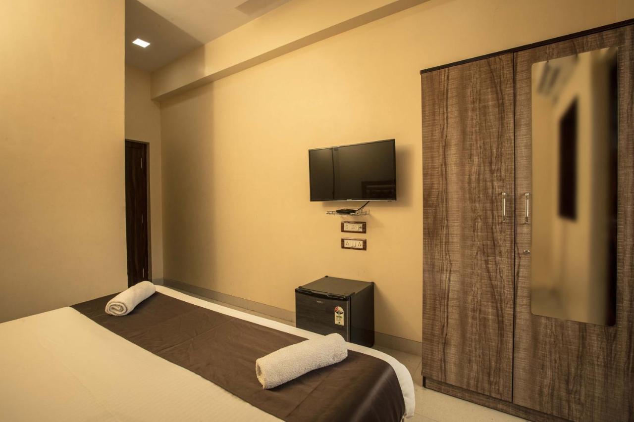 Hotel Apsara- Near J J Hospital Mumbai  Buitenkant foto