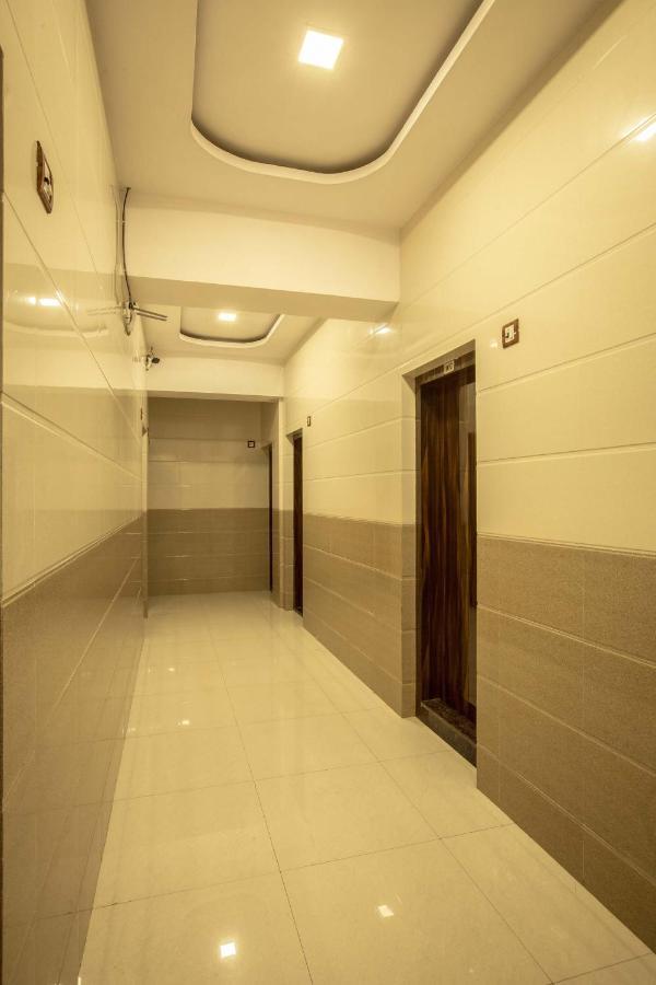 Hotel Apsara- Near J J Hospital Mumbai  Buitenkant foto