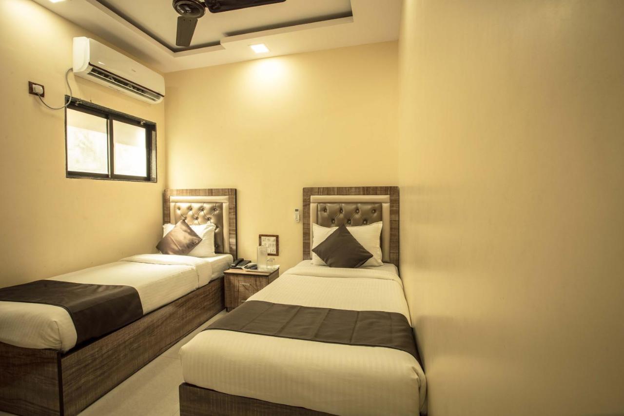 Hotel Apsara- Near J J Hospital Mumbai  Buitenkant foto