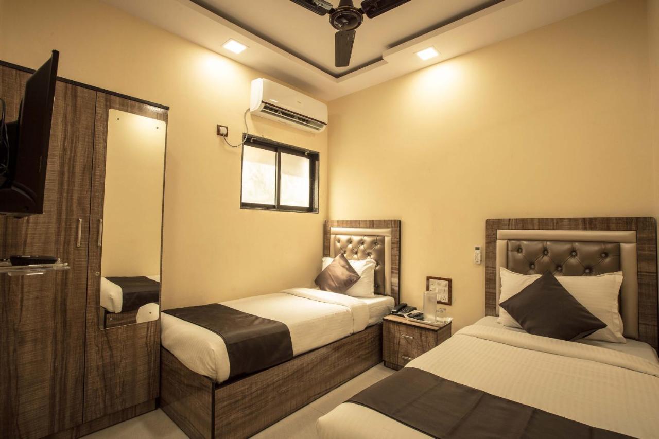 Hotel Apsara- Near J J Hospital Mumbai  Buitenkant foto